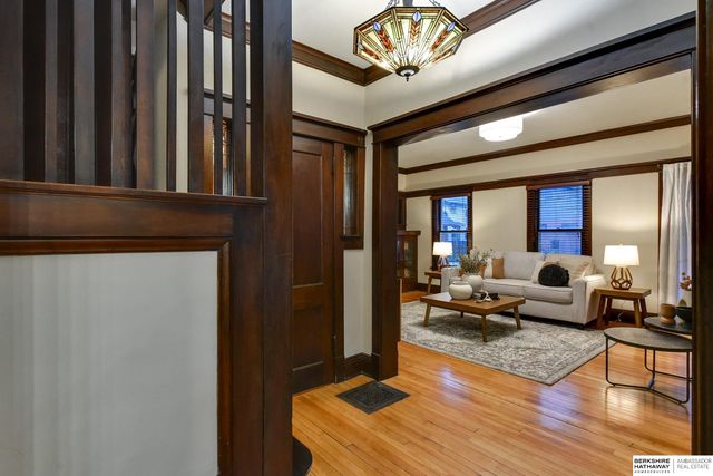 3214 Center Street, Omaha, NE 68105