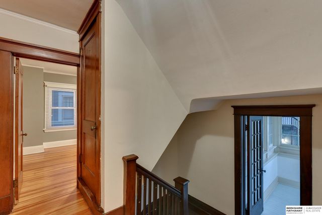 3214 Center Street, Omaha, NE 68105
