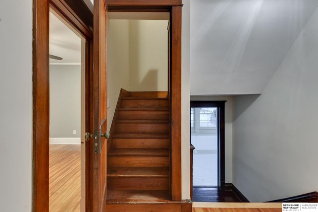 3214 Center Street, Omaha, NE 68105