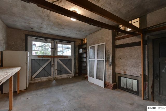 3214 Center Street, Omaha, NE 68105