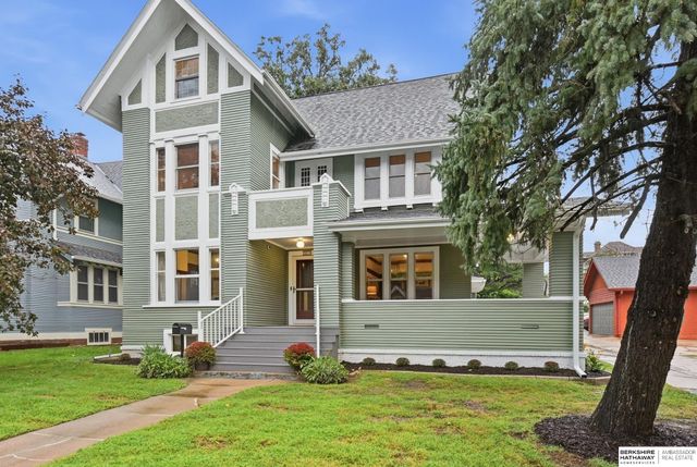 3214 Center Street, Omaha, NE 68105