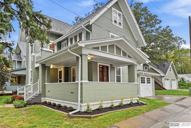 3214 Center Street, Omaha, NE 68105