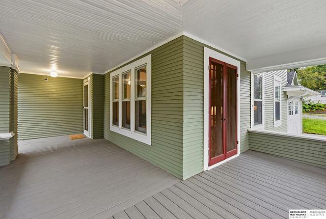 3214 Center Street, Omaha, NE 68105