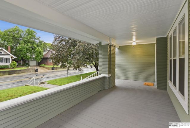 3214 Center Street, Omaha, NE 68105