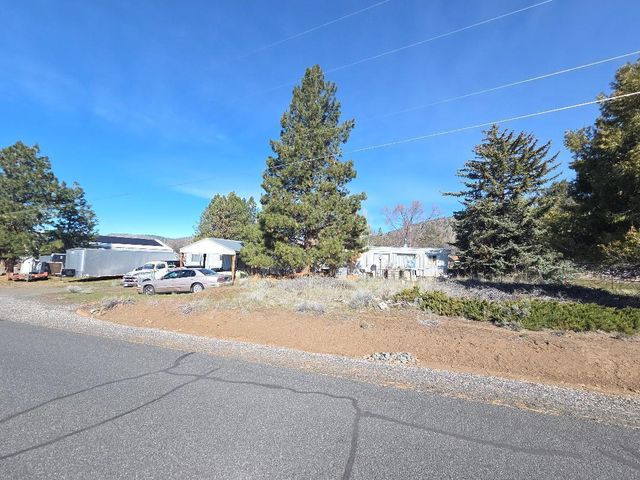 11727 Clovis Drive, Klamath Falls, OR 97603