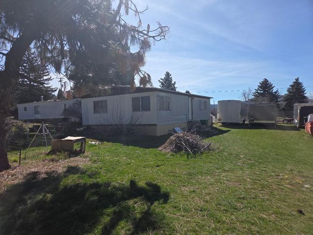 11727 Clovis Drive, Klamath Falls, OR 97603