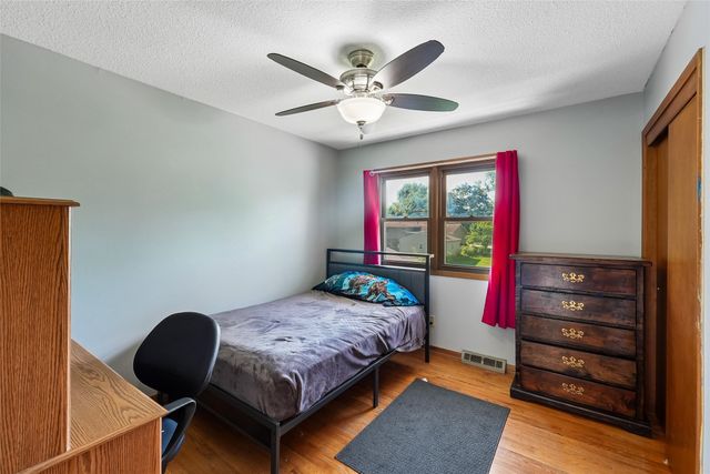 7300 Prairie Avenue, Urbandale, IA 50322