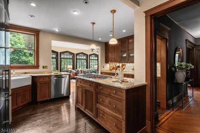 3 Overlook Ave, West Orange Twp., NJ 07052