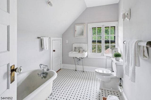 3 Overlook Ave, West Orange Twp., NJ 07052