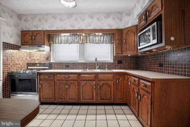 24 LUPTON, Woodbury, NJ 08096