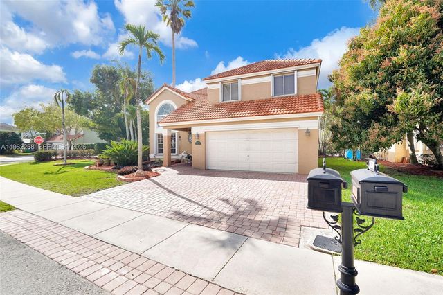 2632 Oak Park Cir, Davie, FL 33328