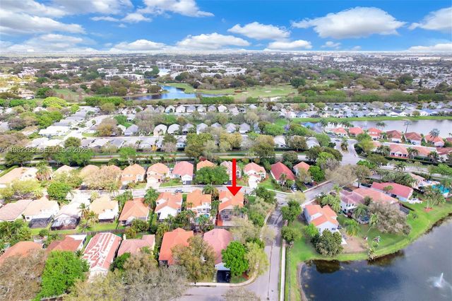 2632 Oak Park Cir, Davie, FL 33328