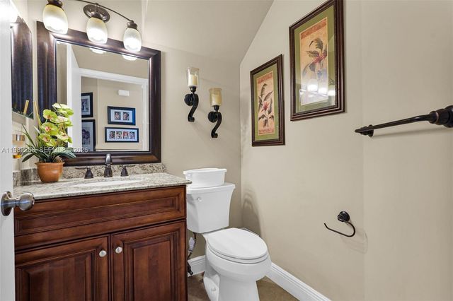 2632 Oak Park Cir, Davie, FL 33328