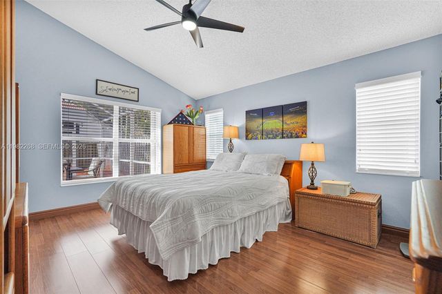 2632 Oak Park Cir, Davie, FL 33328