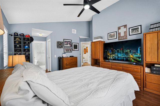 2632 Oak Park Cir, Davie, FL 33328