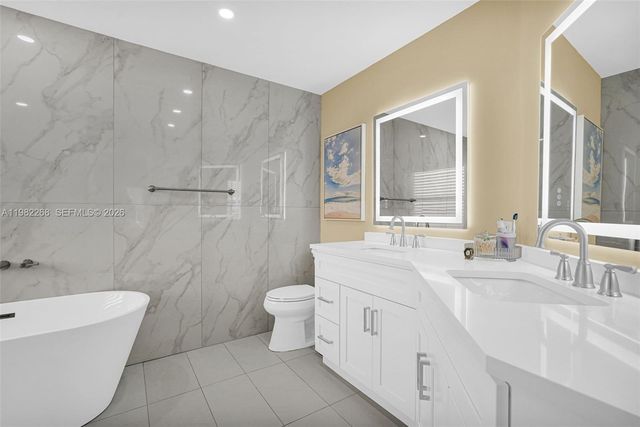 2632 Oak Park Cir, Davie, FL 33328