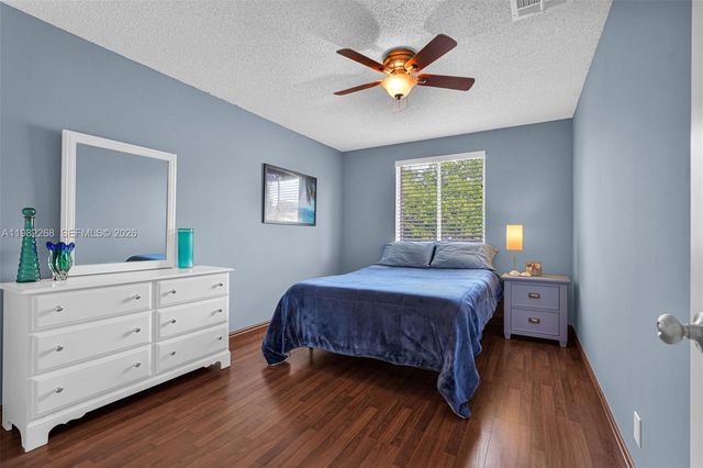 2632 Oak Park Cir, Davie, FL 33328