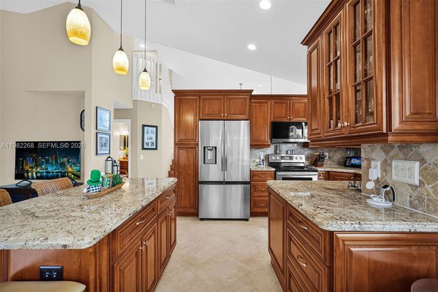 2632 Oak Park Cir, Davie, FL 33328