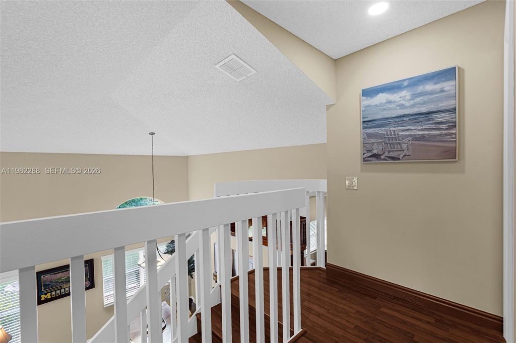 Image 59 of property listing at 2632 Oak Park Cir, Davie, FL 33328