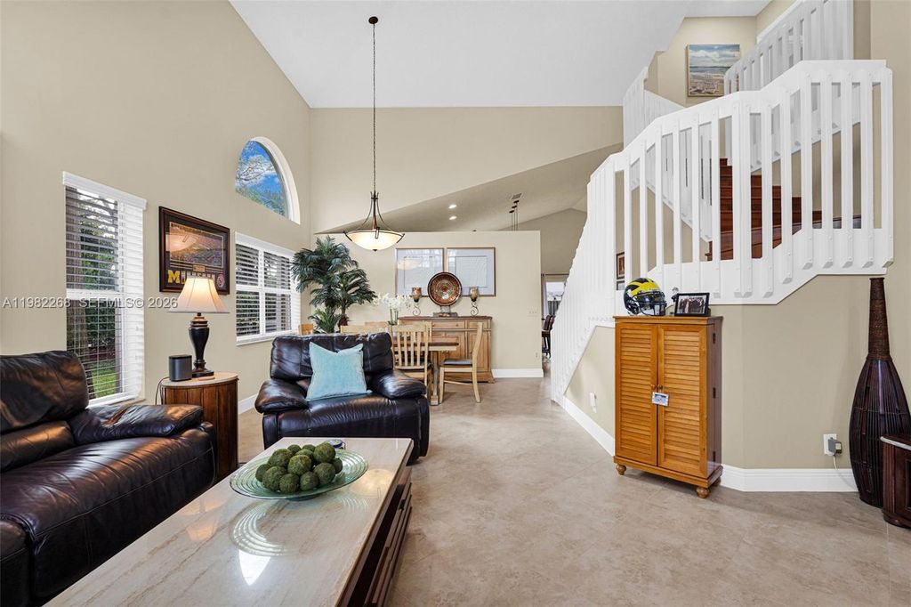 Image 65 of property listing at 2632 Oak Park Cir, Davie, FL 33328