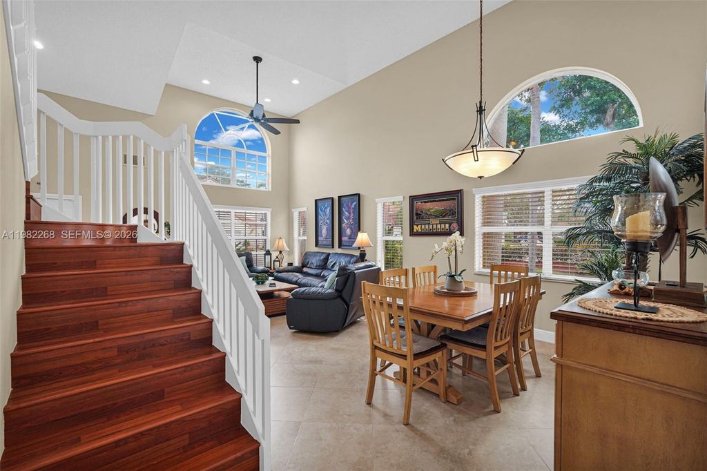 Image 70 of property listing at 2632 Oak Park Cir, Davie, FL 33328