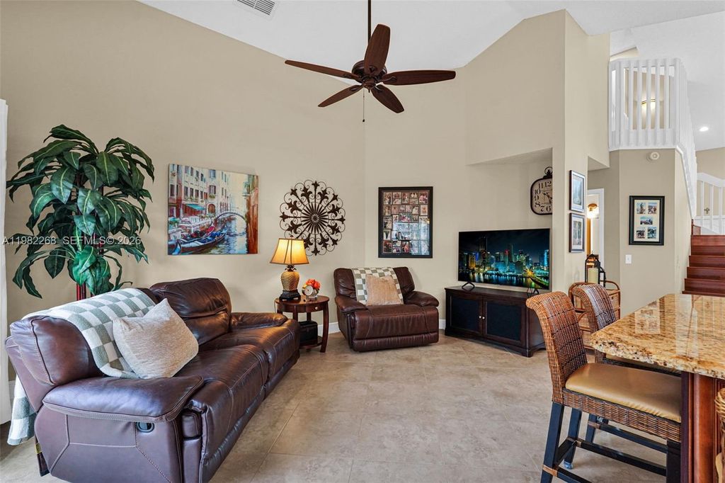 Image 74 of property listing at 2632 Oak Park Cir, Davie, FL 33328