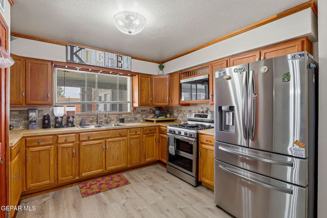 11445 REX BAXTER Drive, El Paso, TX 79936
