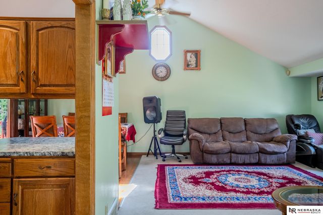 2208 Deerfield Avenue, Fremont, NE 68025