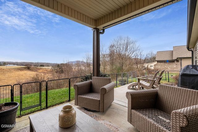 2241 Boulder Crest Lane, Sevierville, TN 37876