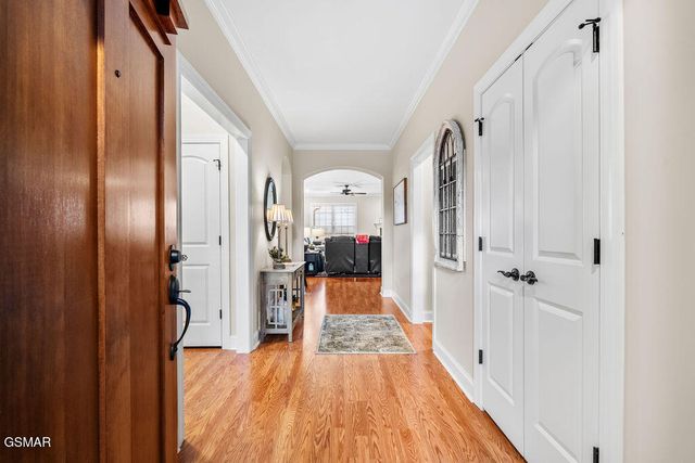 2241 Boulder Crest Lane, Sevierville, TN 37876