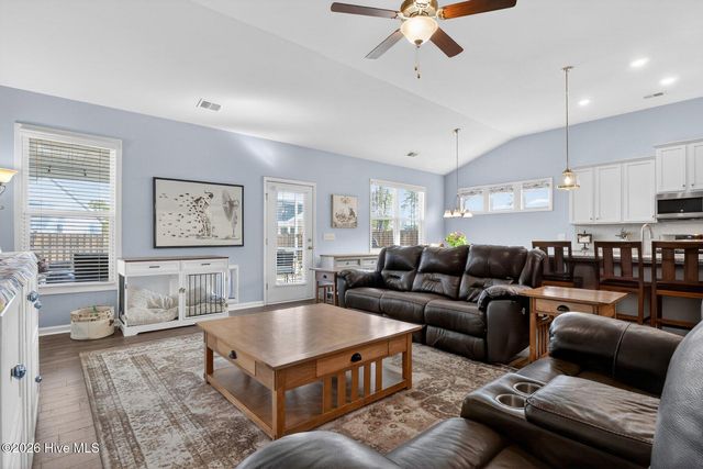 228 Autumn Breeze Lane NE, Bolivia, NC 28422