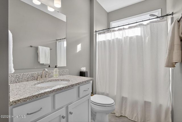 228 Autumn Breeze Lane NE, Bolivia, NC 28422