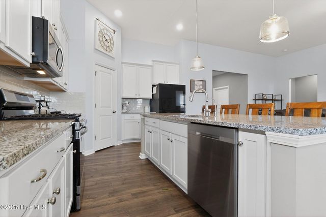 228 Autumn Breeze Lane NE, Bolivia, NC 28422