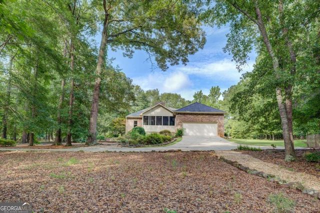534 Harbour Shores Drive, Jackson, GA 30233