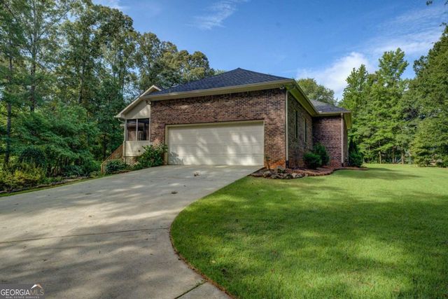 534 Harbour Shores Drive, Jackson, GA 30233