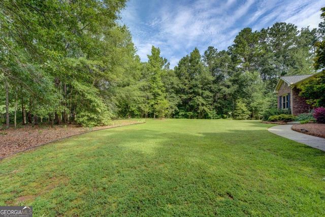 534 Harbour Shores Drive, Jackson, GA 30233