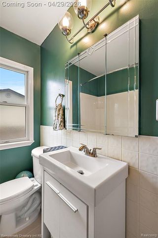 21301 Saint Gertrude Street, Saint Clair Shores, MI 48081