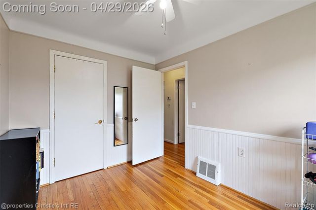 21301 Saint Gertrude Street, Saint Clair Shores, MI 48081