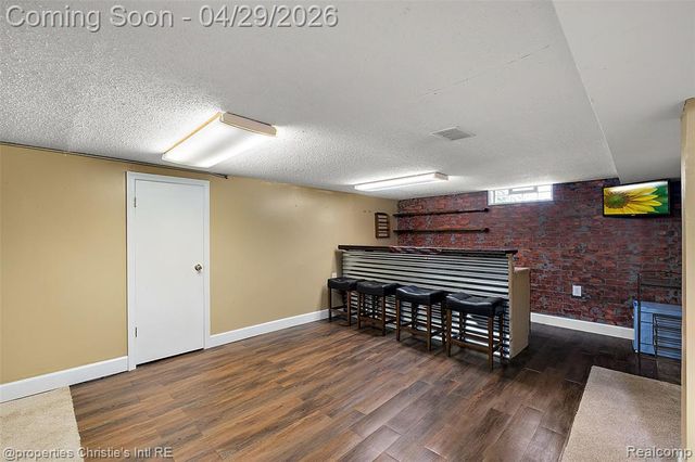 21301 Saint Gertrude Street, Saint Clair Shores, MI 48081