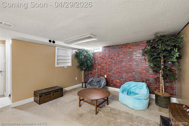 21301 Saint Gertrude Street, Saint Clair Shores, MI 48081