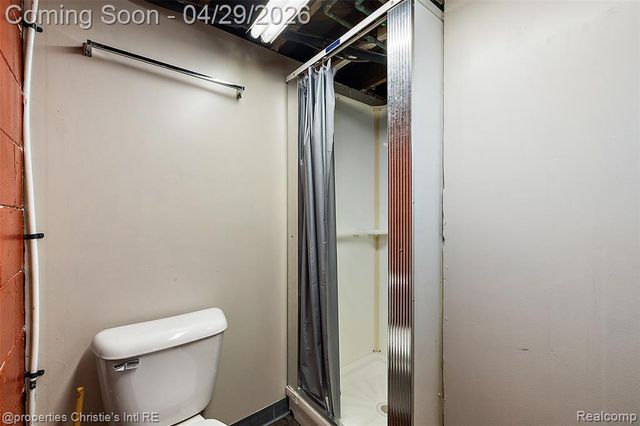 21301 Saint Gertrude Street, Saint Clair Shores, MI 48081