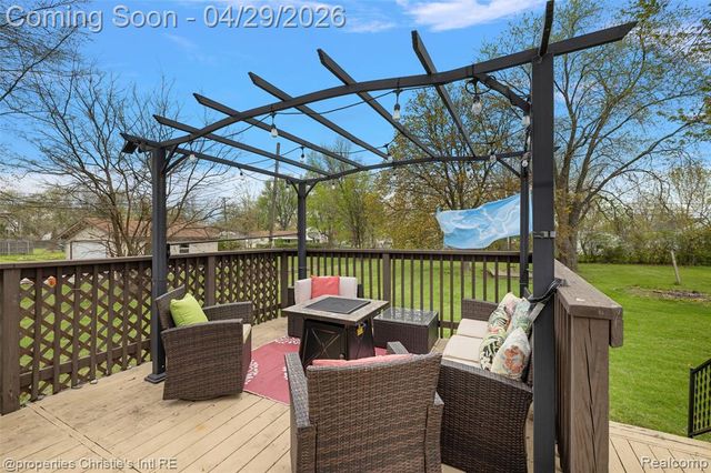 21301 Saint Gertrude Street, Saint Clair Shores, MI 48081