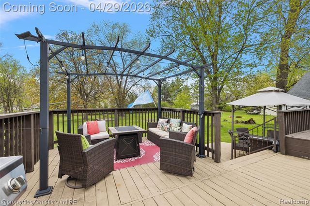 21301 Saint Gertrude Street, Saint Clair Shores, MI 48081