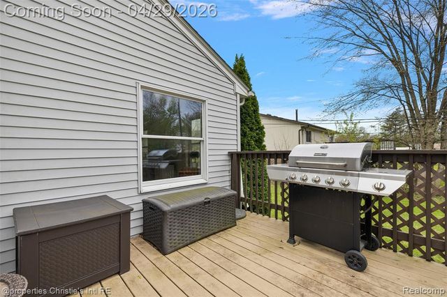 21301 Saint Gertrude Street, Saint Clair Shores, MI 48081