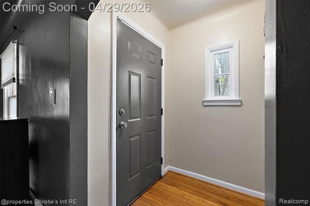 21301 Saint Gertrude Street, Saint Clair Shores, MI 48081