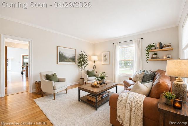 21301 Saint Gertrude Street, Saint Clair Shores, MI 48081