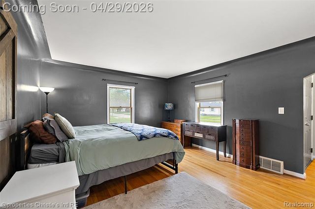 21301 Saint Gertrude Street, Saint Clair Shores, MI 48081