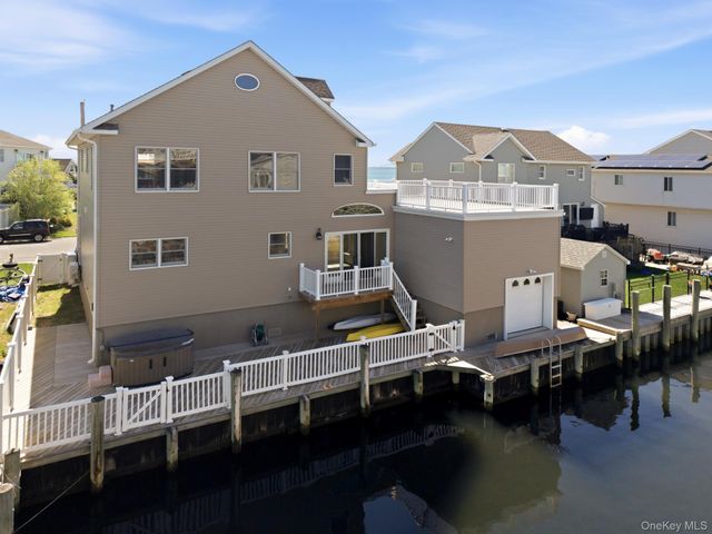 458 Little East Neck Road S, Babylon, NY 11702