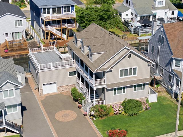 458 Little East Neck Road S, Babylon, NY 11702