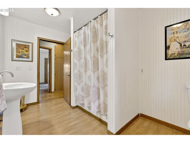 186 Ne SHAFFORD Ave, Estacada, OR 97023